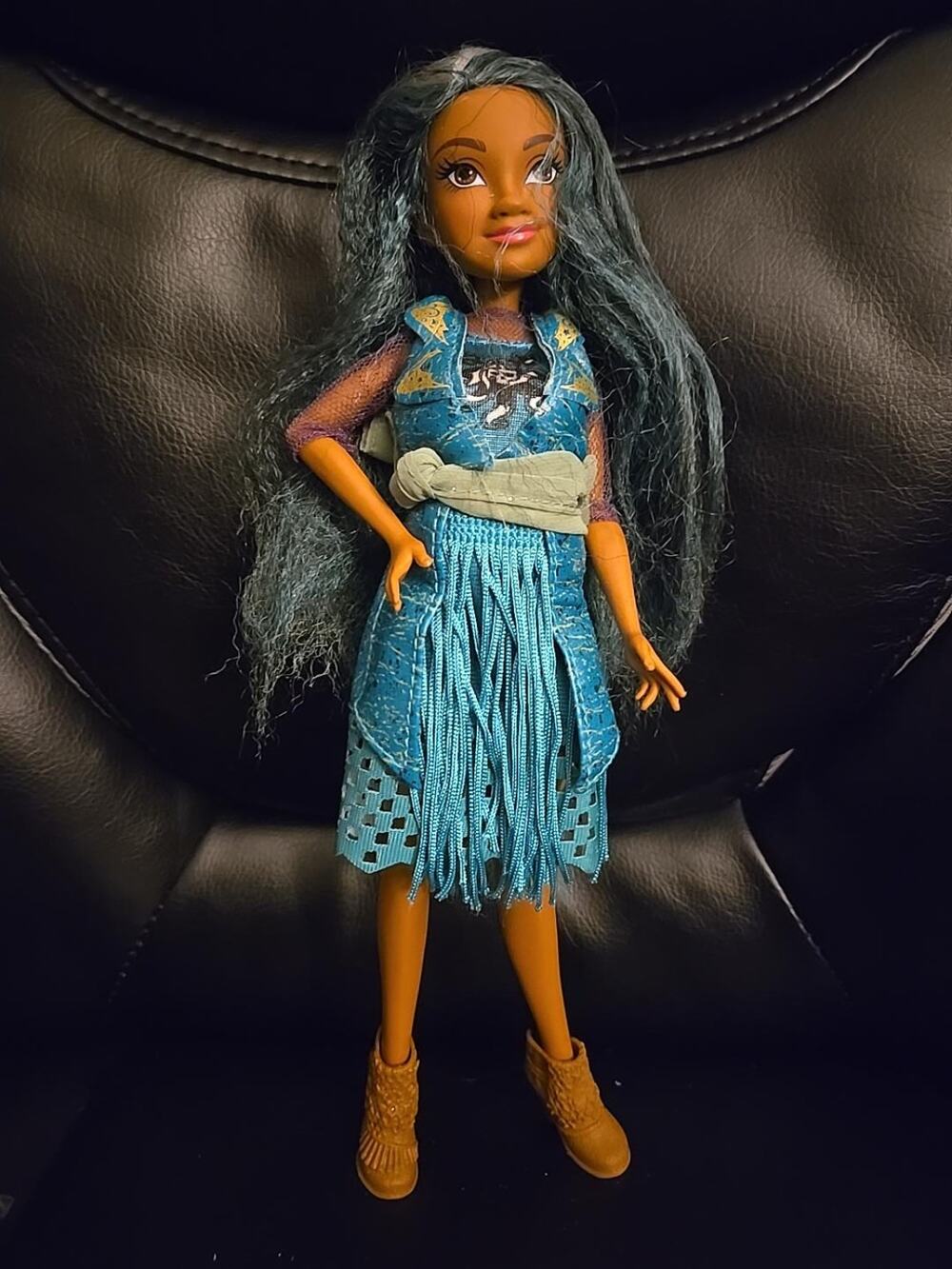 Disney Descendants 2 Uma Isle of the Lost Fashion Doll Hasbro Teal Outfit